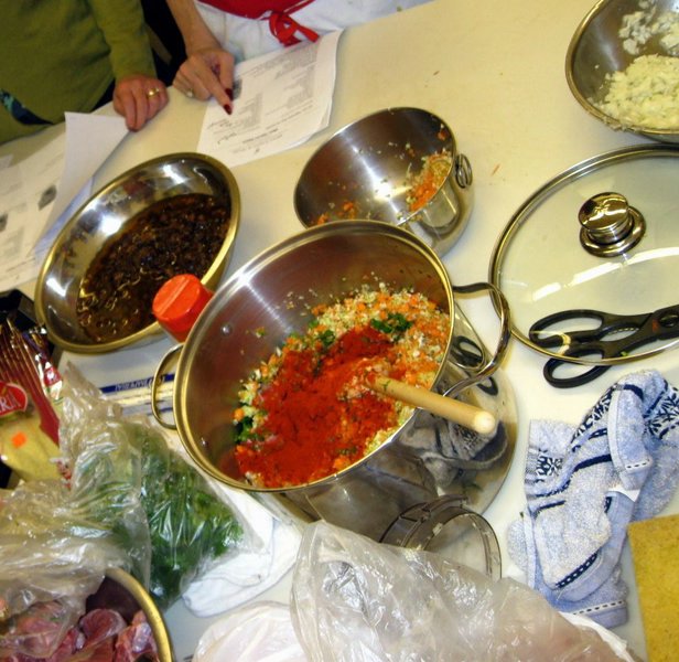 Algerian Cooking Class 2008 - 2228270360102317701kBErOM_fs.jpg