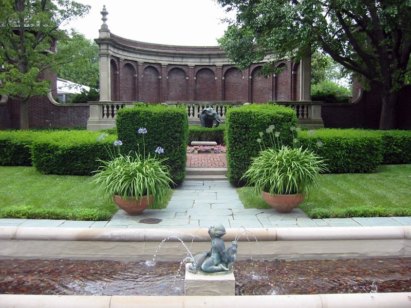 Columbus, IN 2005 - IMG_2546.JPG
