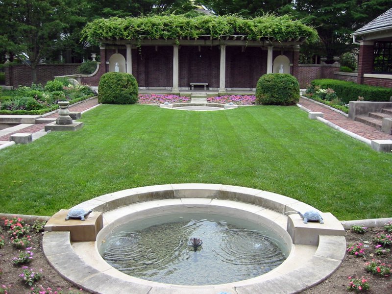 Columbus, IN 2005 - IMG_2565.JPG