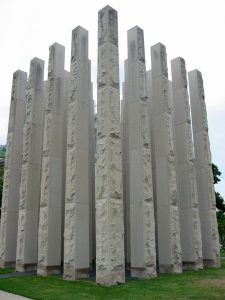Columbus, IN 2005 - IMG_2654.JPG